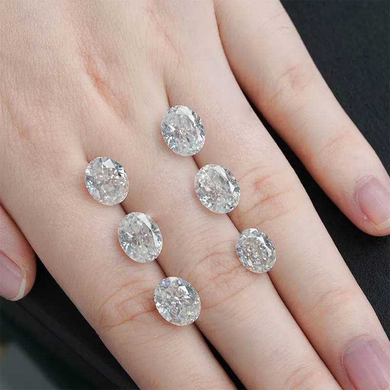 Oval Moissanite
